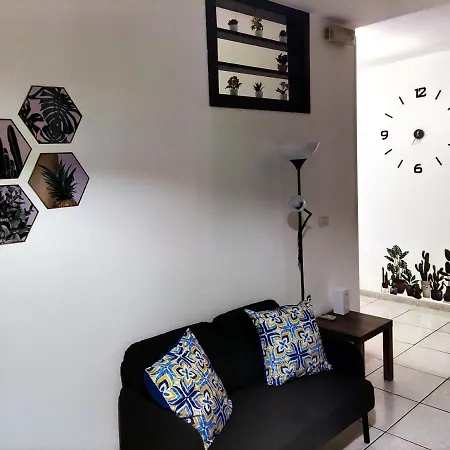 La Dimora Fiorita Apartment *
